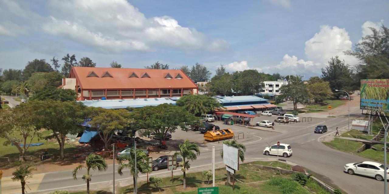 The Upper Deck Hotel Kudat Exterior photo