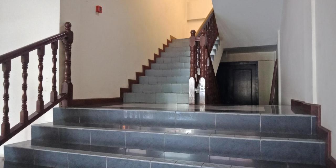 The Upper Deck Hotel Kudat Exterior photo