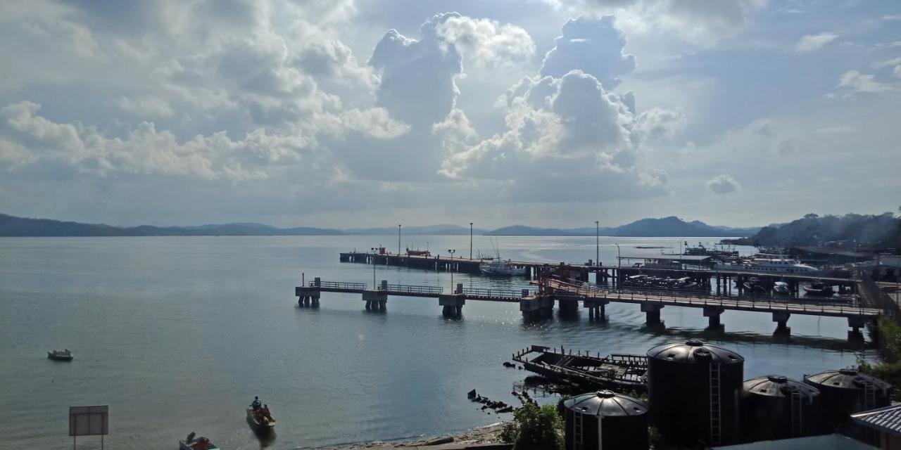 The Upper Deck Hotel Kudat Exterior photo