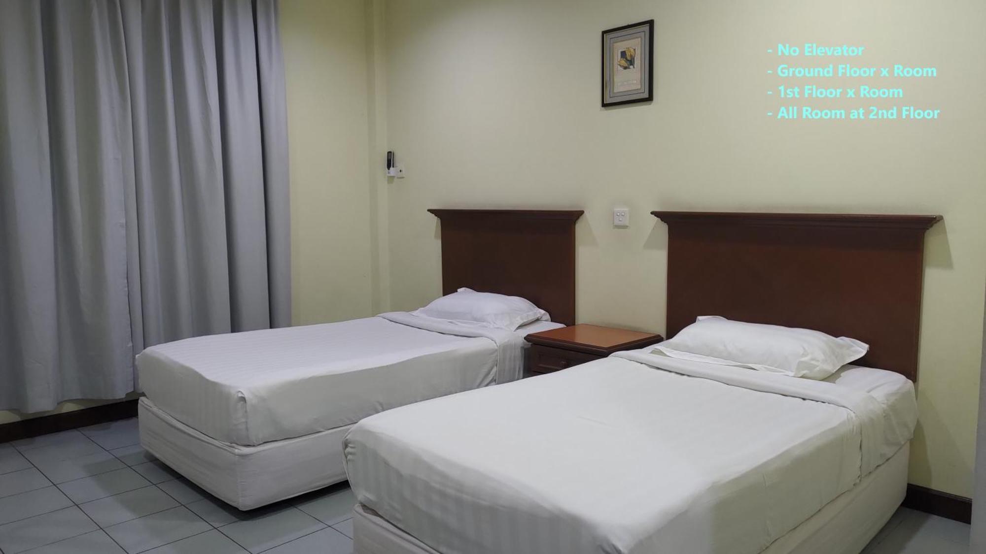 The Upper Deck Hotel Kudat Exterior photo
