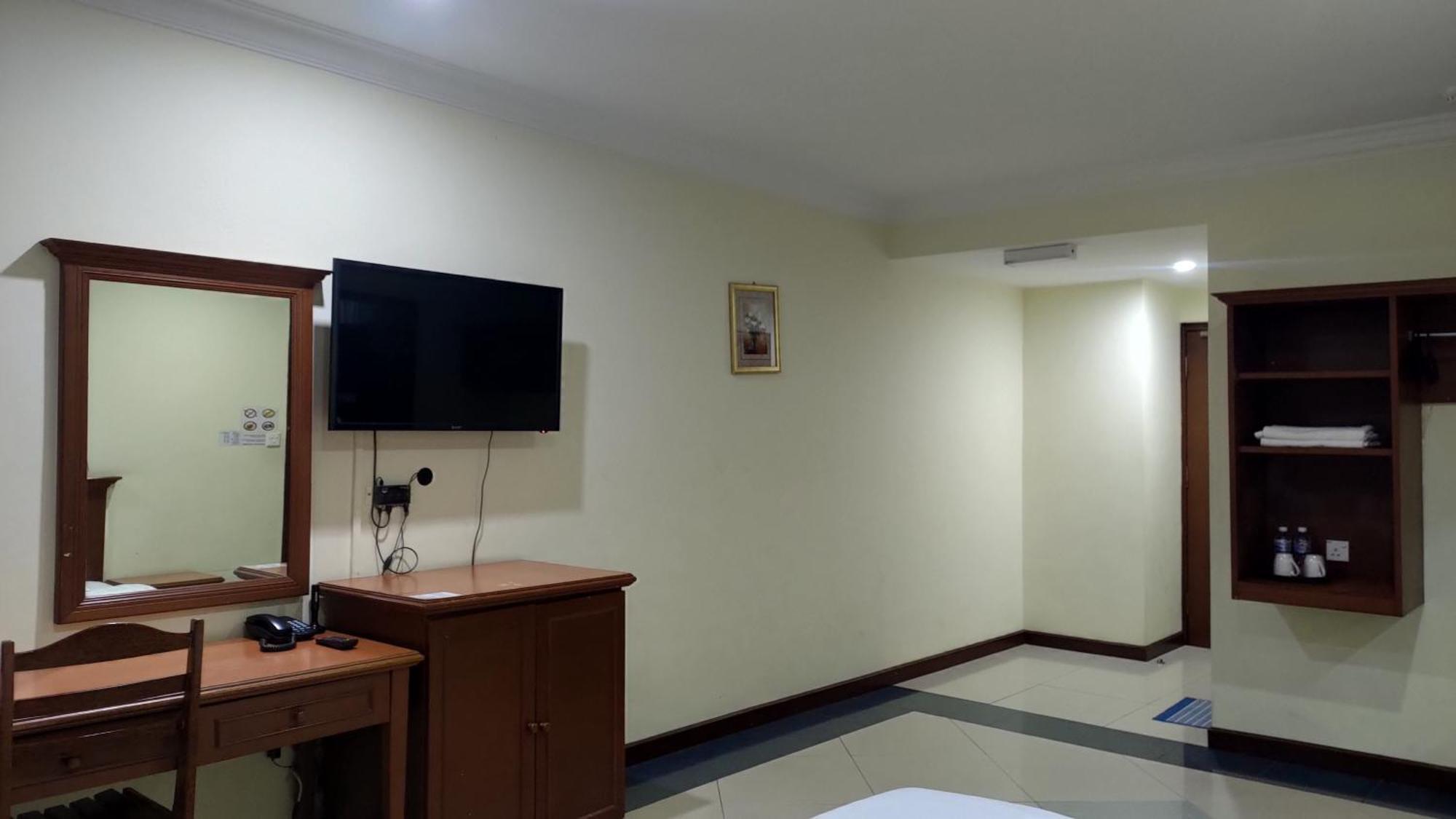 The Upper Deck Hotel Kudat Exterior photo