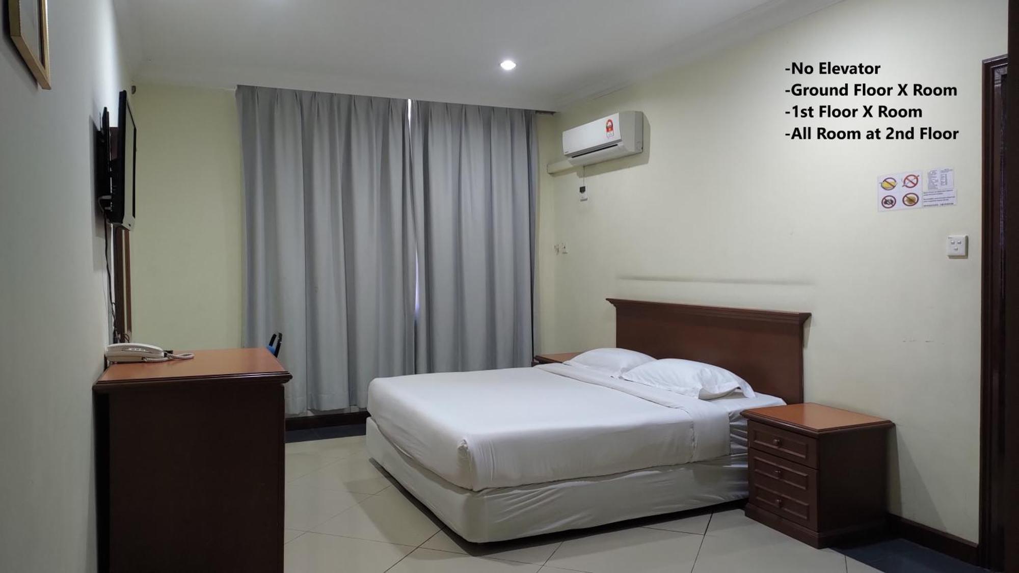 The Upper Deck Hotel Kudat Exterior photo