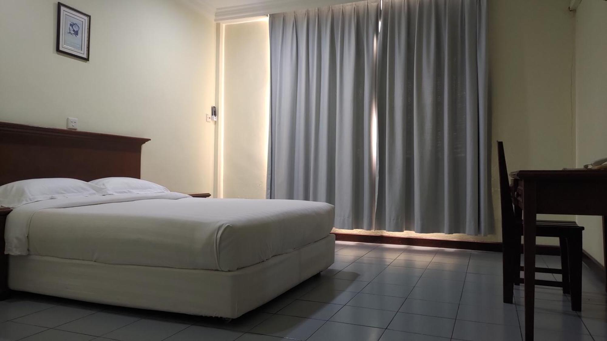 The Upper Deck Hotel Kudat Exterior photo