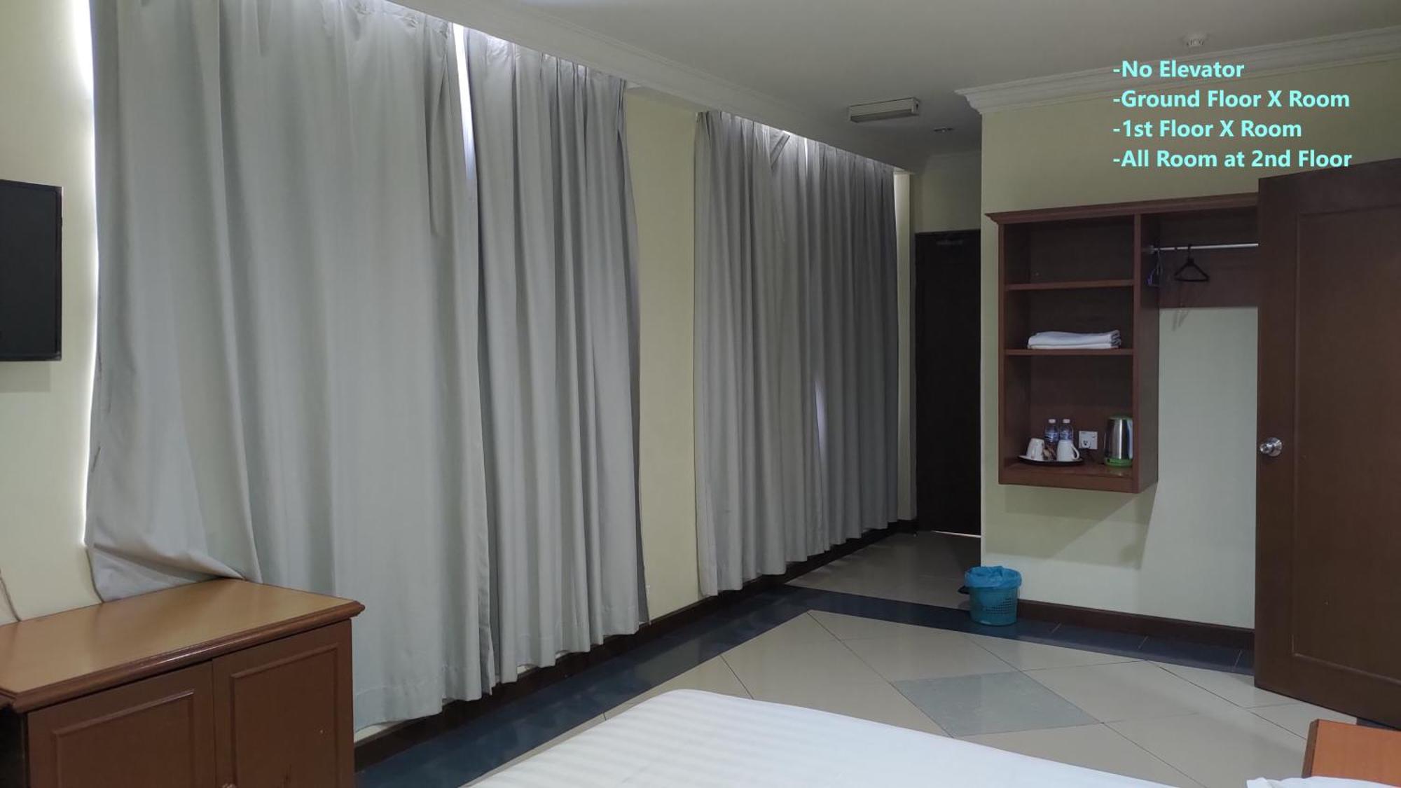 The Upper Deck Hotel Kudat Exterior photo
