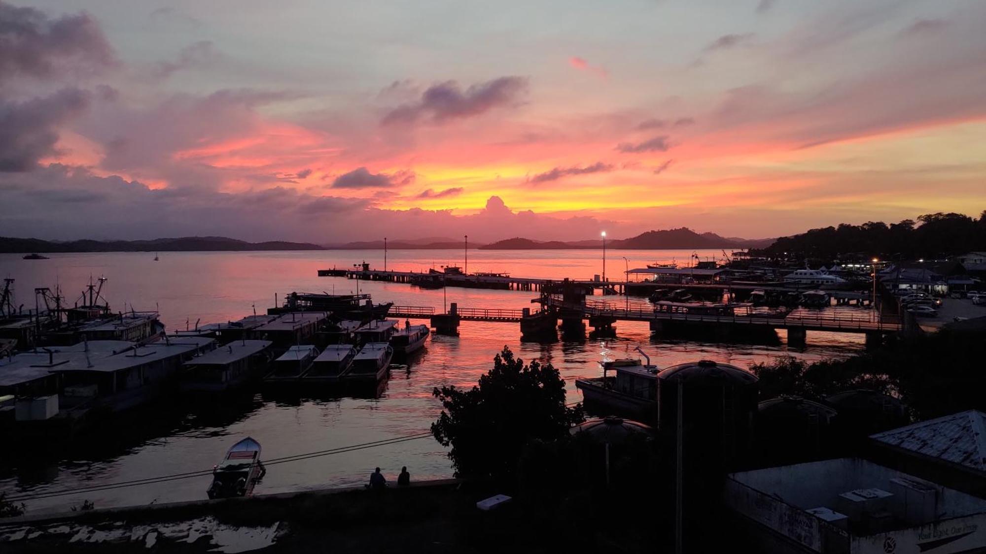 The Upper Deck Hotel Kudat Exterior photo